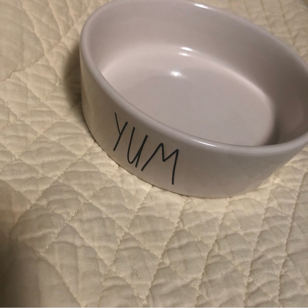 Rae Dunn ‘YUM’ Pet Bowl